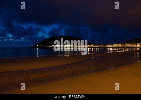 La Concha Strand bei Nacht Stockfoto