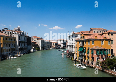 Blick auf den Canal Grande von der Accademia-Brücke, Bezirk von San Marco, Venedig, Veneto, Italien Stockfoto