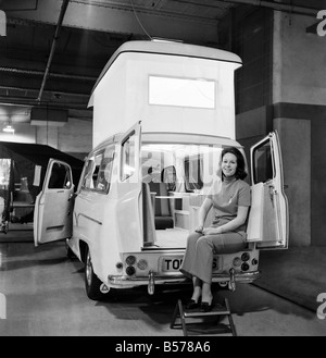 Camping: Van: Olympia Camping und Caravan-Ausstellung. Die Sun-Tor auf dem Torcar Stand auf der Messe. Januar 1970 Stockfoto