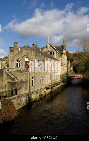 Hebden Wasser von der alten Brücke Lastesel Stockfoto