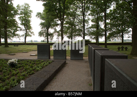 Langemarck deutschen Friedhof in Ypern auffallende, ersten Weltkriegs in Flandern, Belgien Stockfoto