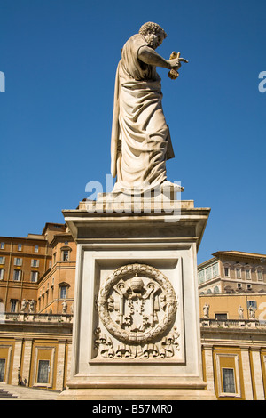 Statue von Papst Pius der neunten, Petersplatz, Piazza San Pietro, Vatican Stadt, Rom, Italien Stockfoto