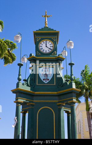 Uhrturm im Zentrum der Hauptstadt, Piccadilly Circus, Basseterre, St. Kitts, Leeward-Inseln, West Indies, Karibik Stockfoto