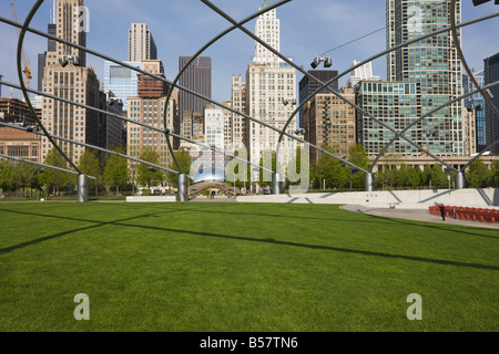 Jay Pritzker Pavilion, entworfen von Frank Gehry, Millennium Park, Chicago, Illinois, Vereinigte Staaten von Amerika, Nordamerika Stockfoto