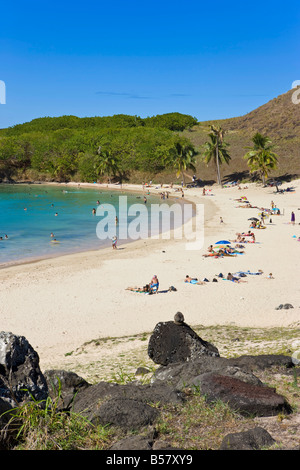 Anakena Strand, weißen Sandstrand der Insel, gesäumt von Palmen, Rapa Nui (Osterinsel), Chile, Südamerika Stockfoto