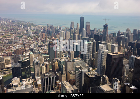 Luftaufnahme der Skyline der Stadt und See Michigan, Blick nach Norden, Chicago, Illinois, Vereinigte Staaten von Amerika, Nordamerika Stockfoto