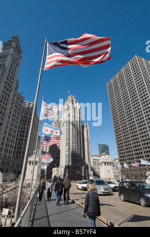 Wrigley Building Links, Tribune Building center, Chicago, Illinois, Vereinigte Staaten von Amerika, Nordamerika Stockfoto