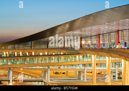 Beijing Capital Airport, Teil des neuen Terminals 3 Gebäude eröffnete Februar 2008, Peking, China Stockfoto