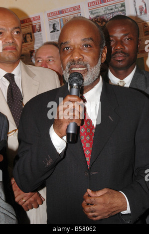 Der Präsident von der Republik von Haiti René Preval Adressierung Haitien Gemeinschaft in Paris Stockfoto