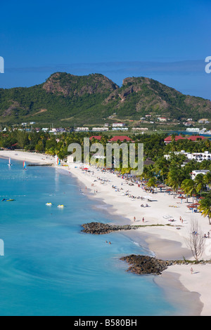 Erhöhten Blick über Jolly Harbour und Jolly Beach, Antigua, Leeward-Inseln, West Indies, Karibik, Mittelamerika Stockfoto