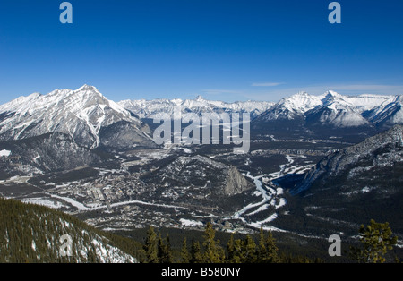 Ausblick auf Banff und Bow Valley, Banff Nationalpark, Alberta, Kanada Stockfoto