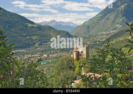 Schloss Brunnenburg Dorf Tirol, Meran, Sud Tirol (Südtirol), Bozen, Trentino-Alto Adige, Italien Stockfoto