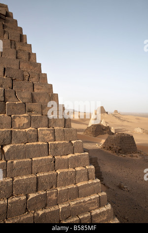 Die Pyramiden von Meroe, Sudan beliebtesten touristischen Attraktion, Bagrawiyah, Sudan, Afrika Stockfoto