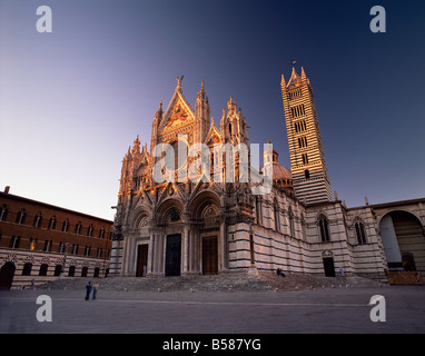 Duomo (Kathedrale), stammt aus dem 12. bis 14. Jahrhundert, Siena, Toskana, Italien, Europa Stockfoto