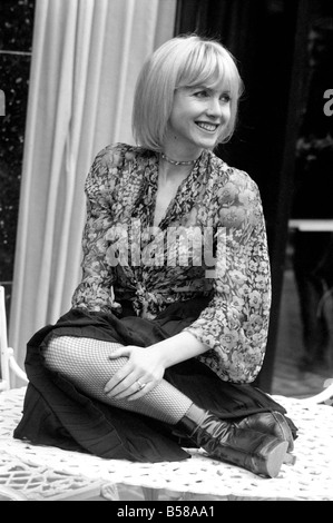 Französische Schauspielerin Bulle Ogier abgebildet an der Böhmisch-Bar des Chelsea Hotels in London. Februar 1975 75-00948 Stockfoto