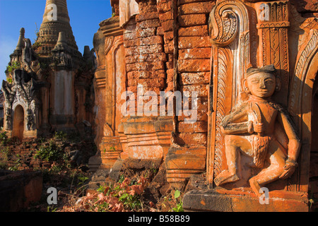 Komplex von unrestaurierten Schreine und Stupas in Nyaung Ohak Kloster, Indein, Inle-See, Shan State in Myanmar Stockfoto