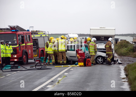 Feuerwehrleute und Sanitäter besuchen Rtc in Cumbria Stockfoto