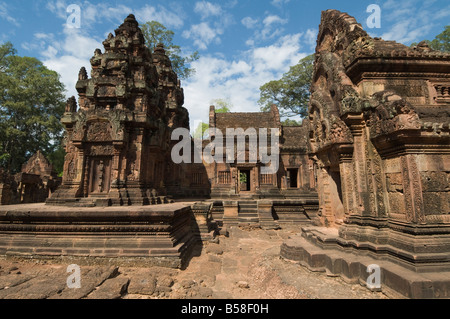 Banteay Srei Hindu-Tempel, in der Nähe von Angkor, UNESCO-Weltkulturerbe, Siem Reap, Kambodscha, Indochina, Südost-Asien Stockfoto