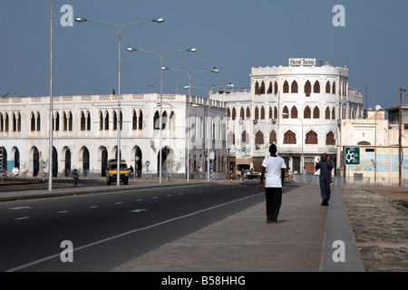 Der Damm führt nach Massawa Insel, Massawa, Eritrea, Afrika Stockfoto