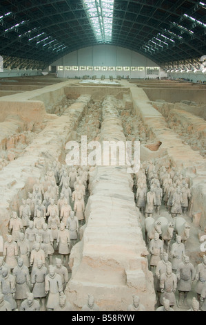 Grube 1, Mausoleum des ersten Qin-Kaisers befindet sich im Museum der Terrakotta-Krieger, Provinz Shaanxi, China Stockfoto