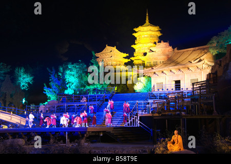 Zen-Musik Shaolin feierlichen Zeremonie, Tanz und musikalische Darbietung in Shaolin, Shaolin-Stadt, Provinz Henan, China Stockfoto