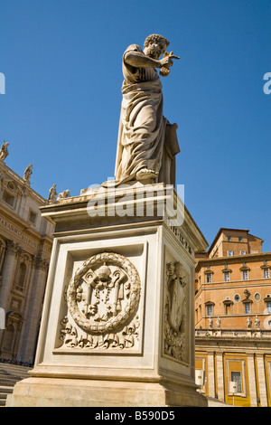 Statue von Papst Pius der neunten, Petersplatz, Piazza San Pietro, Vatican Stadt, Rom, Italien Stockfoto