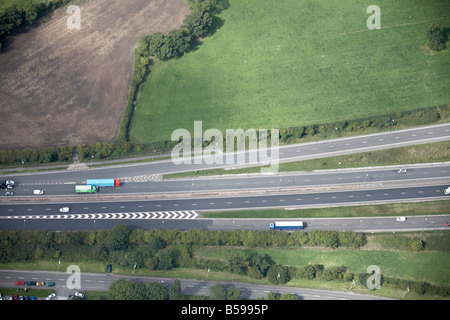 Luftbild Norden westlich von Burton Road A38 LKW Land Felder Derby DE65 England UK hohe Ebene schräg Stockfoto