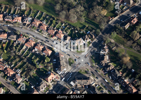 Luftbild Norden östlich der s-Bahn beherbergt Sussex Ring Argyle Straße Walmington Falten Kreisverkehr Woodside Park London N12 England UK Stockfoto