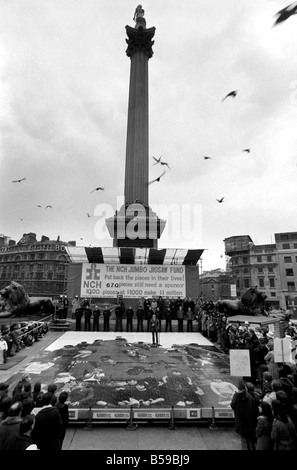 Die NCH giant Jig sah Kampagne auf dem Trafalgar Square März 1975 75-1709 Stockfoto