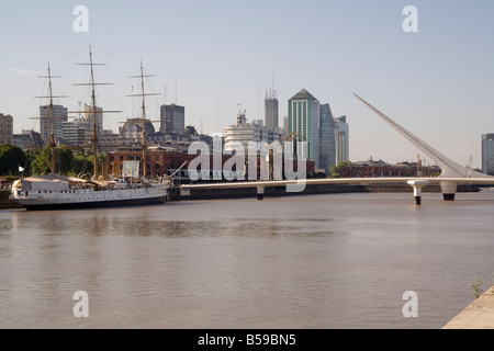 Blick Richtung Stadtzentrum von Puerto Madero Buenos Aires Argentinien Südamerika Stockfoto