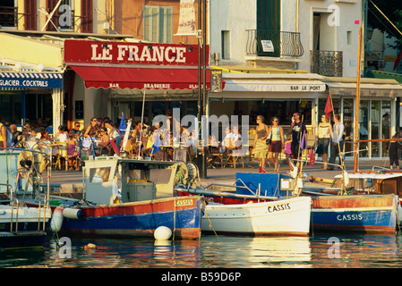 Blick über den Hafen am Abend, Cassis, Bouches-du-Rhône, Cote d ' Azur, Provence, Frankreich, Europa Stockfoto