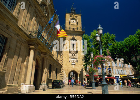 Blick auf den Uhrturm von Place de l ' Hotel de Ville, Aix Bouches-du-Rhône, Provence, Frankreich, Europa Stockfoto