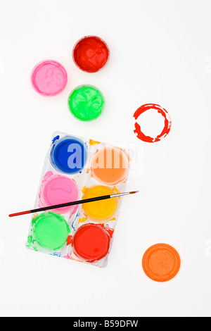 Poster Farben und Pinsel Blick von oben Stockfoto