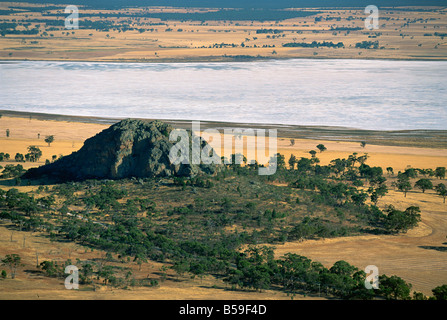 Gehren Sie, Rock und die Salzpfanne Mitre-See in der Nähe von Mount Arapiles Wimmera, Victoria, Australien, Pazifik Stockfoto