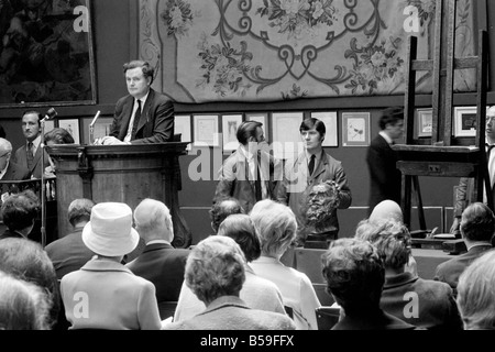 Die Beatles Skulptur auf Schnee bei Sothebys versteigern. Juli 1969 &#13; &#10; Z06735-004 Stockfoto