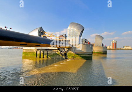 Thames Flood Barrier, Silvertown, London, Großbritannien Stockfoto