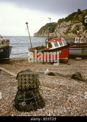 UK England Devon Bier Freizeit Angelboote/Fischerboote am Strand Stockfoto