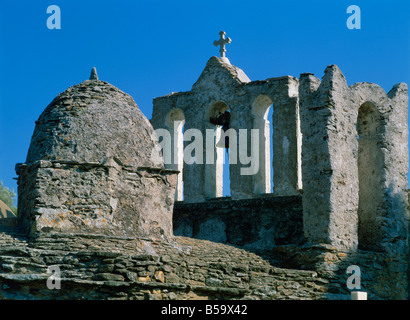 Nahes hohes Dach Kuppel und Glockenturm Turm der Kirche der Muttergottes von Drosiani auf Naxos Kykladen griechische Inseln Griechenland Europa Stockfoto