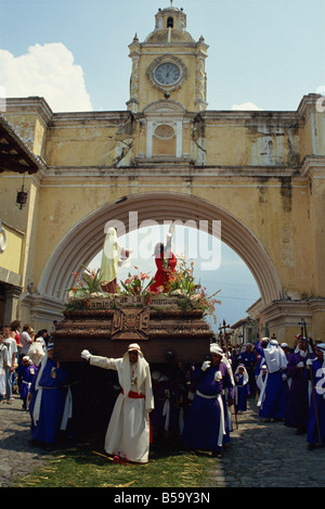 Anda geht Bogen, La Merced, Karfreitag, Antigua, Guatemala, Mittelamerika Stockfoto