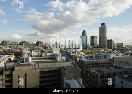 London City Scape von Ropemaker Street EC2, Blick nach Osten zur Canary Wharf Stockfoto