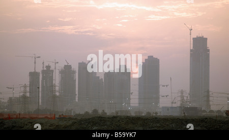 Baustelle des neuen Stadtteils Downtown am Abend, Dubai, Vereinigte Arabische Emirate Stockfoto