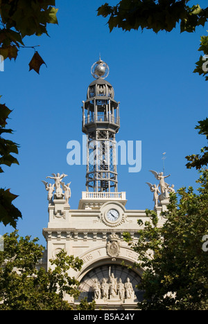 Aufwendig gestalteten Dachterrasse der Stadt Post Placio de Correos y Telegrafos im Stadtzentrum von Valencia, Spanien Stockfoto