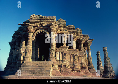 Der Sonnentempel gebaut von König Bhimbev im 11. Jahrhundert Bundesstaat Modhera Gujarat Indien Asien Stockfoto