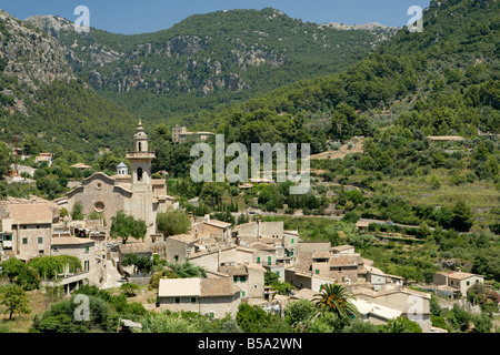 Spanien - Mallorca - Tourismus - Berg Dorf Valldemossa Stockfoto