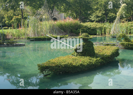 Fischer im Boot Topiary Garten Deaf School Park Columbus Ohio Stockfoto