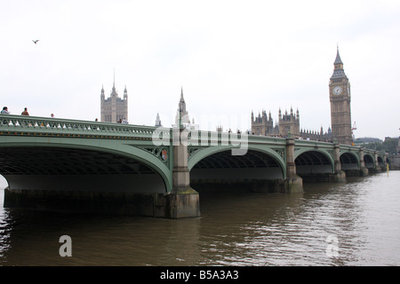 Big Ben und dem Fluss Themse London England. Stockfoto