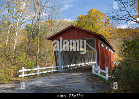 Halbinsel Ohio The Everett überdachte Straßenbrücke in Cuyahoga-Valley-Nationalpark Stockfoto