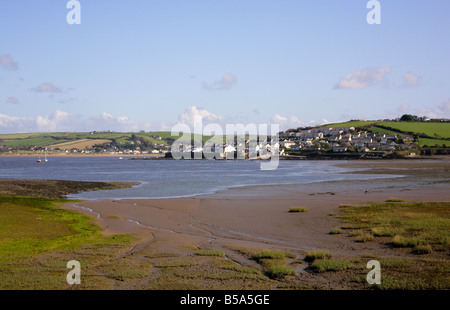 Blick auf Appledore von Northam Burrows bei Ebbe am Zusammenfluss der Flüsse Taw und Torridge mit exponierten Wattenmeer und Strand. Stockfoto