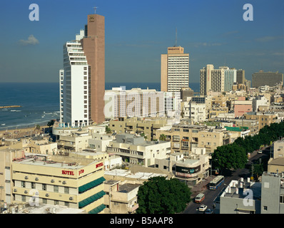 Skyline von Gebäuden, Hotels und der König David Turm in Tel Aviv, Israel, Nahost Stockfoto