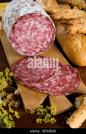 Finocchiona, toskanische Salami mit Fenchel Samen, Italien, Europa Stockfoto